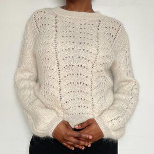 Aritzia Gardenia Sweater